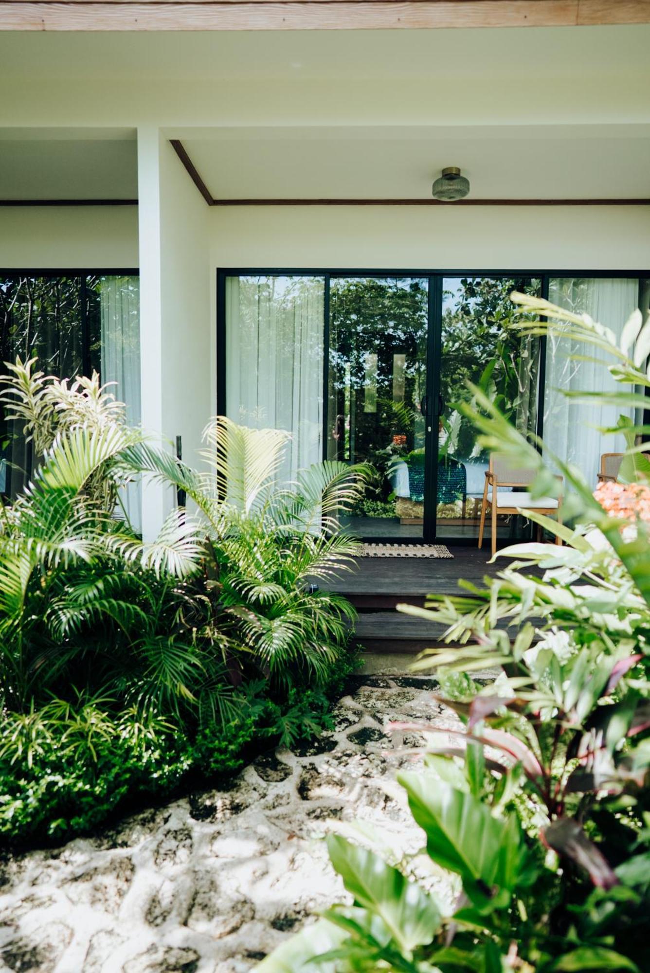 Deep Roots Dive & Yoga Resort Ped Exterior photo